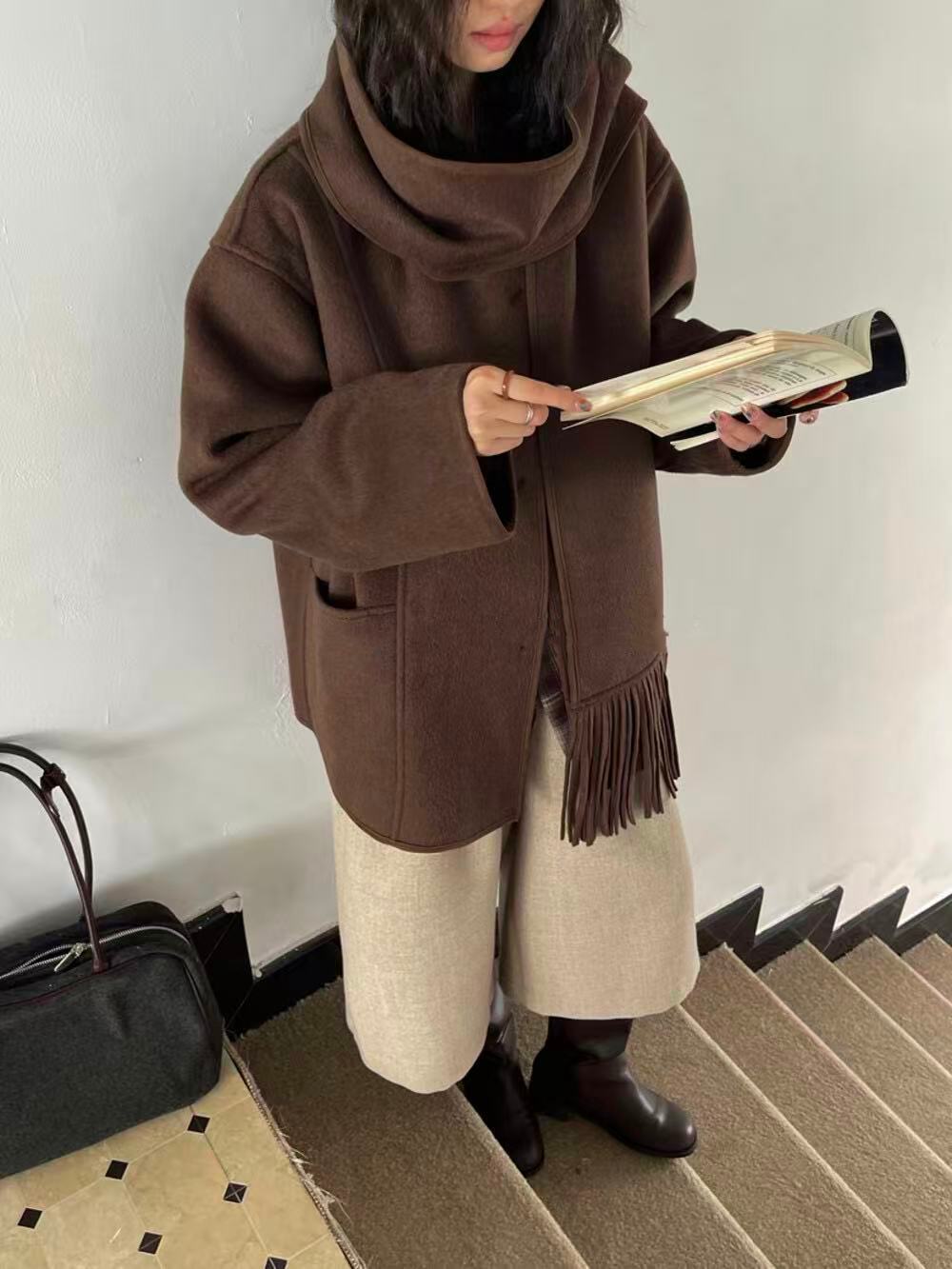 Women's woolen mid-length coat (with scarf) Women's woolen mid-length coat (with scarf)