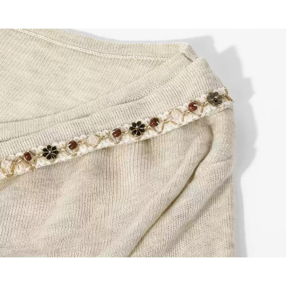 Ladies' knitted lapel with floral fringes
