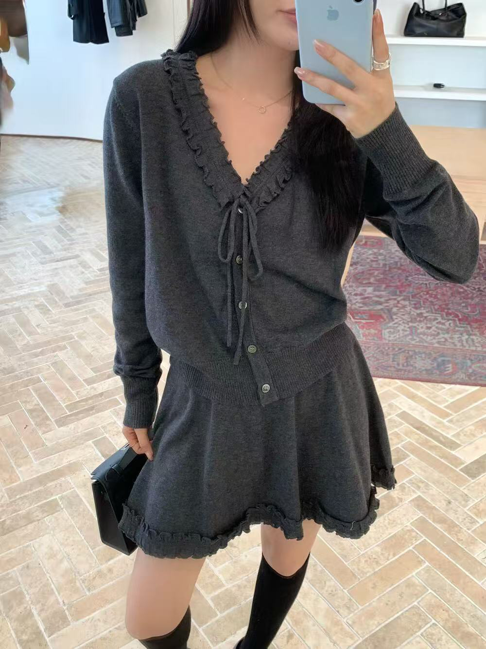 V-neck lace knitted sweater semi-ensemble set V-neck lace knitted sweater semi-ensemble set