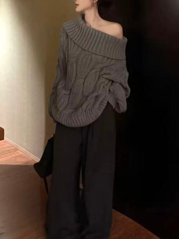 A sexy one-shoulder knitted top for ladies A sexy one-shoulder knitted top for ladies