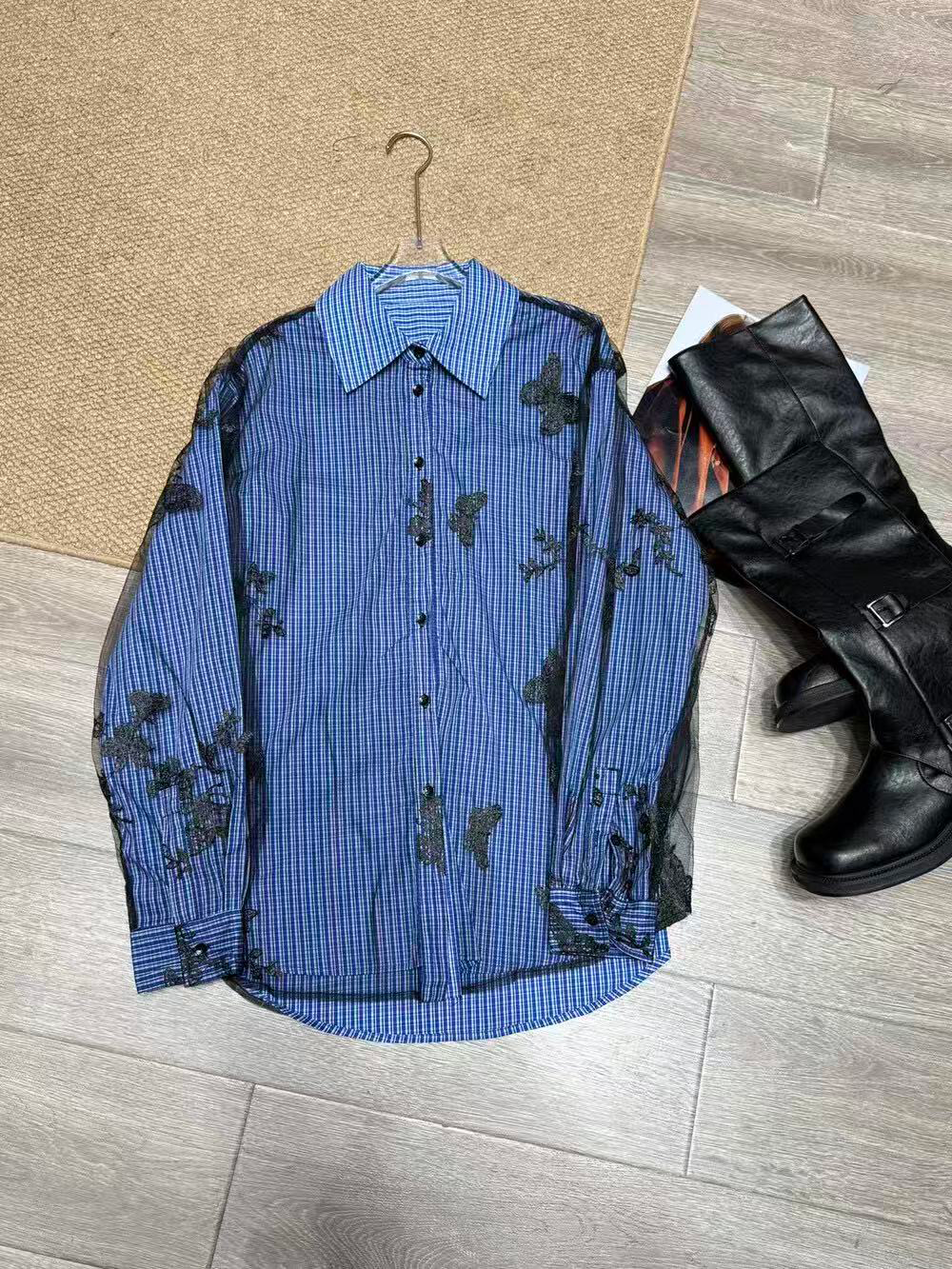 Ladies' lace butterfly patchwork casual shirt Ladies' lace butterfly patchwork casual shirt