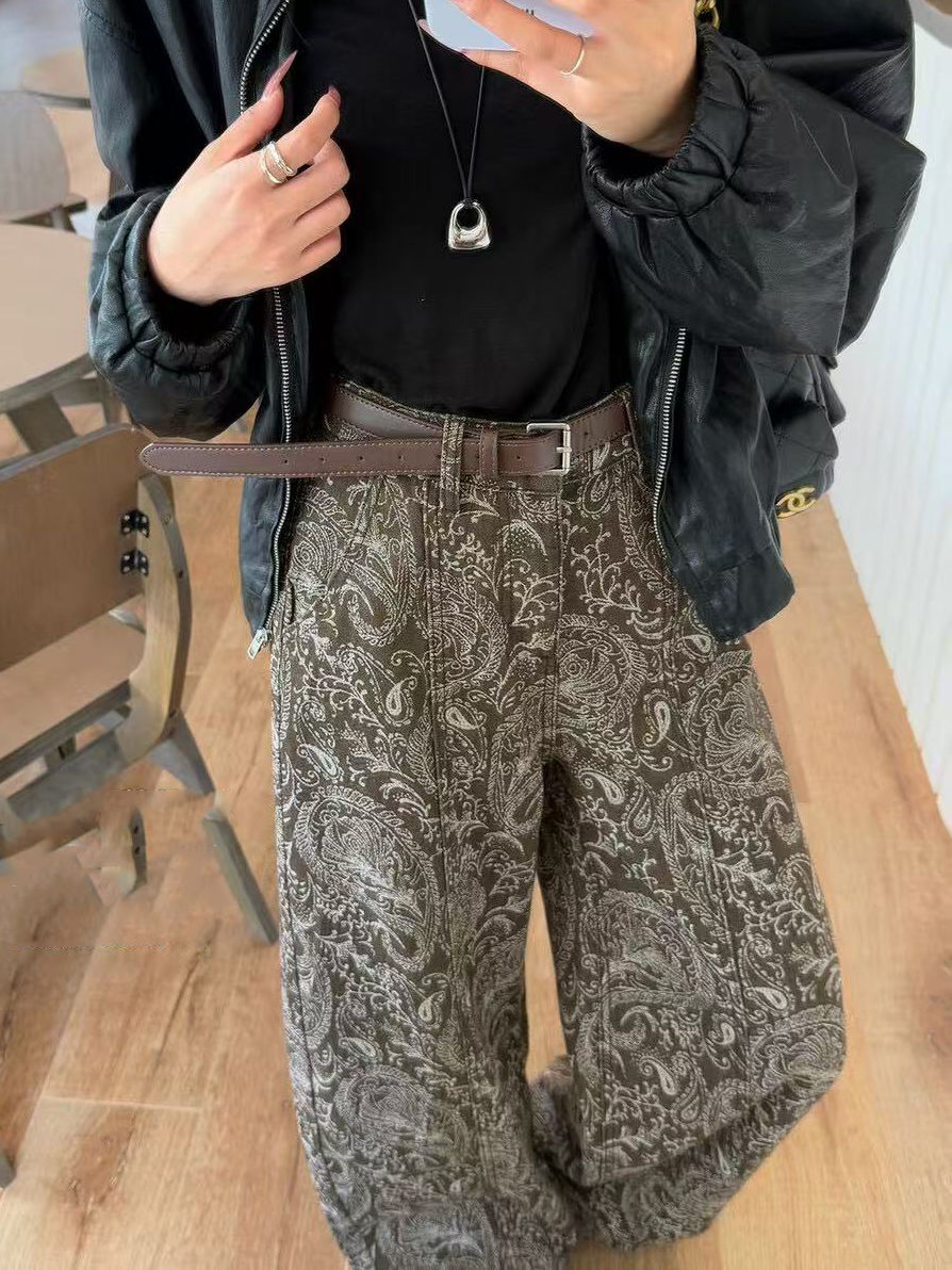 Ladies' retro and fashionable cashew flower printed jeans (with belt) Ladies' retro and fashionable cashew flower printed jeans (with belt)