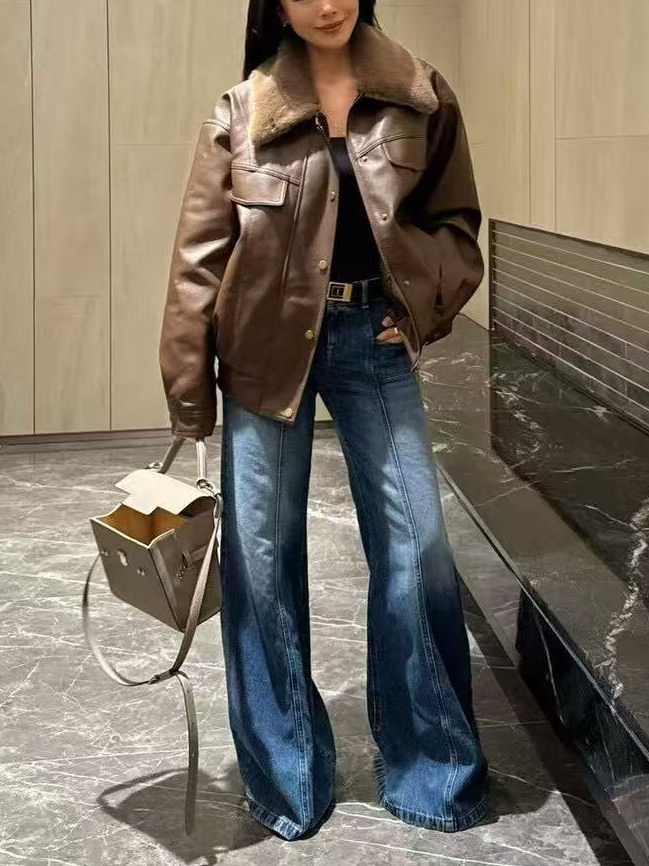 A detachable fashionable leather coat with a fur collar for women A detachable fashionable leather coat with a fur collar for women