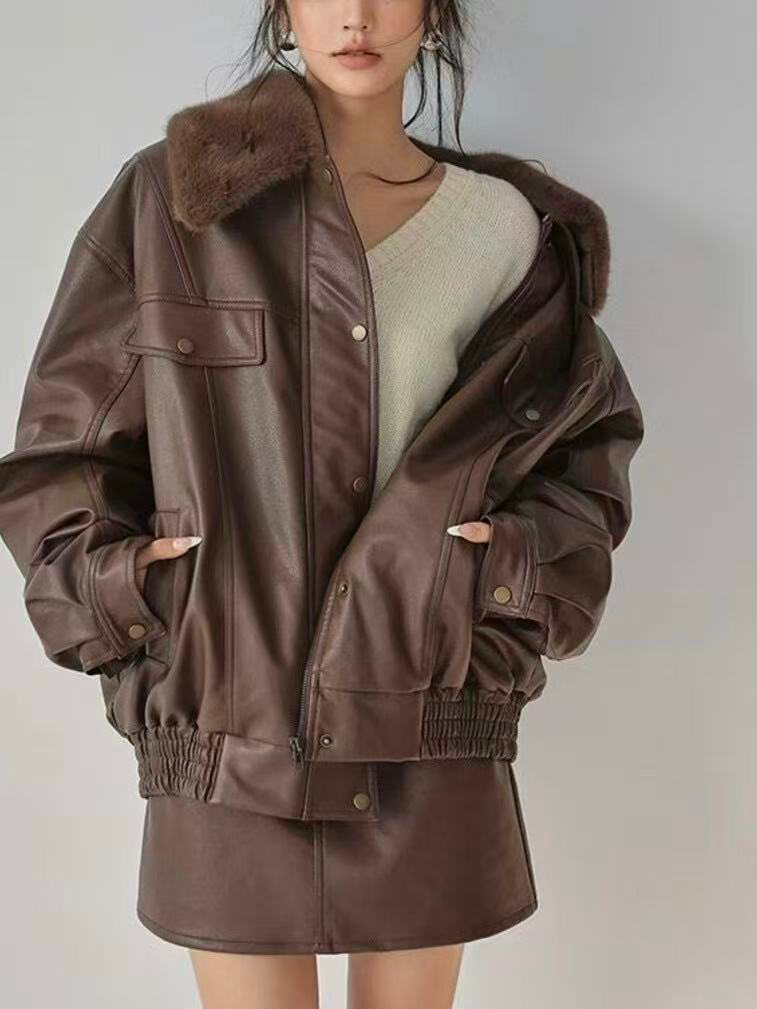 A detachable fashionable leather coat with a fur collar for women A detachable fashionable leather coat with a fur collar for women