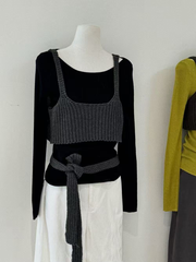 Loose knitted sweater + woolen vest (with ribbons)
