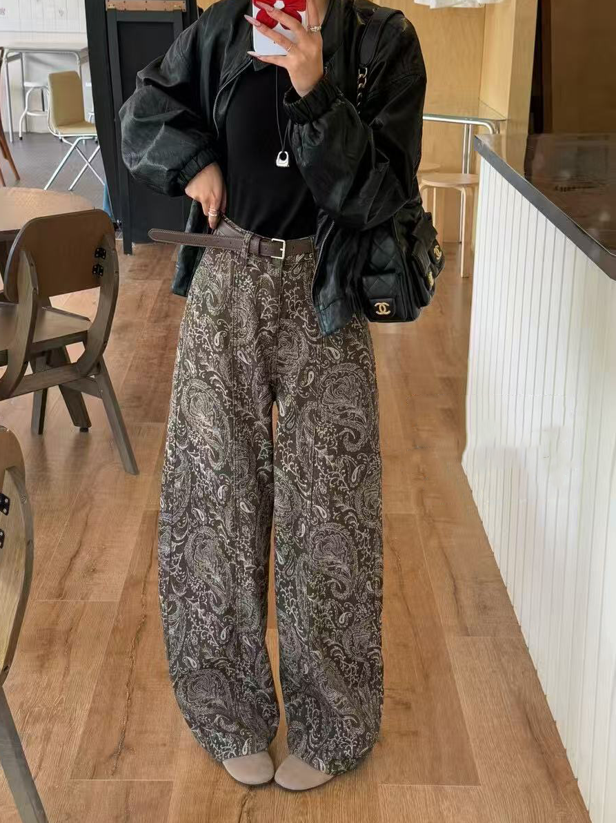 Ladies' retro and fashionable cashew flower printed jeans (with belt) Ladies' retro and fashionable cashew flower printed jeans (with belt)