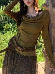 Ladies' long-sleeved halter top with neckline decoration