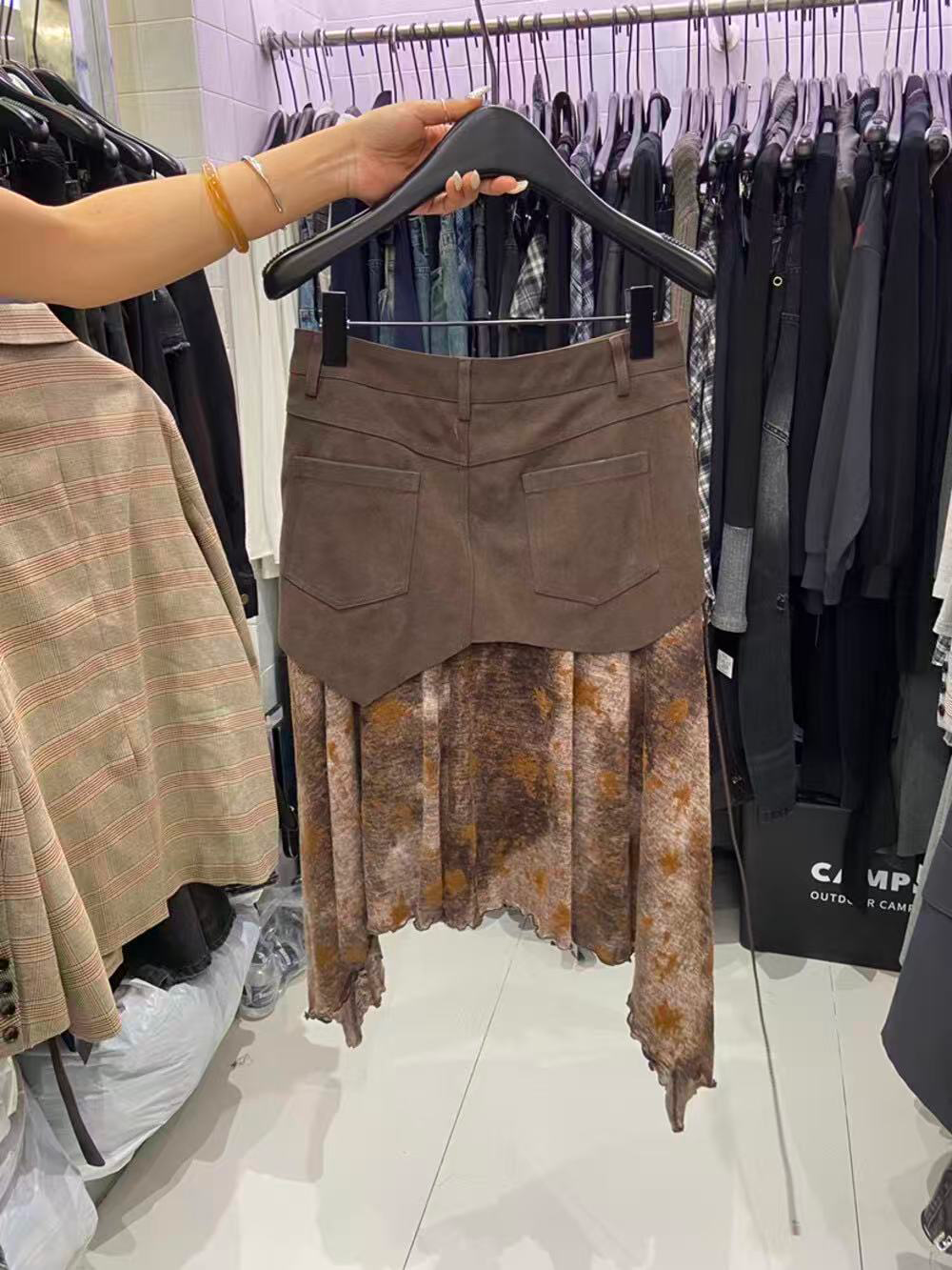 A Bohemian tie-dye patchwork skirt for women A Bohemian tie-dye patchwork skirt for women