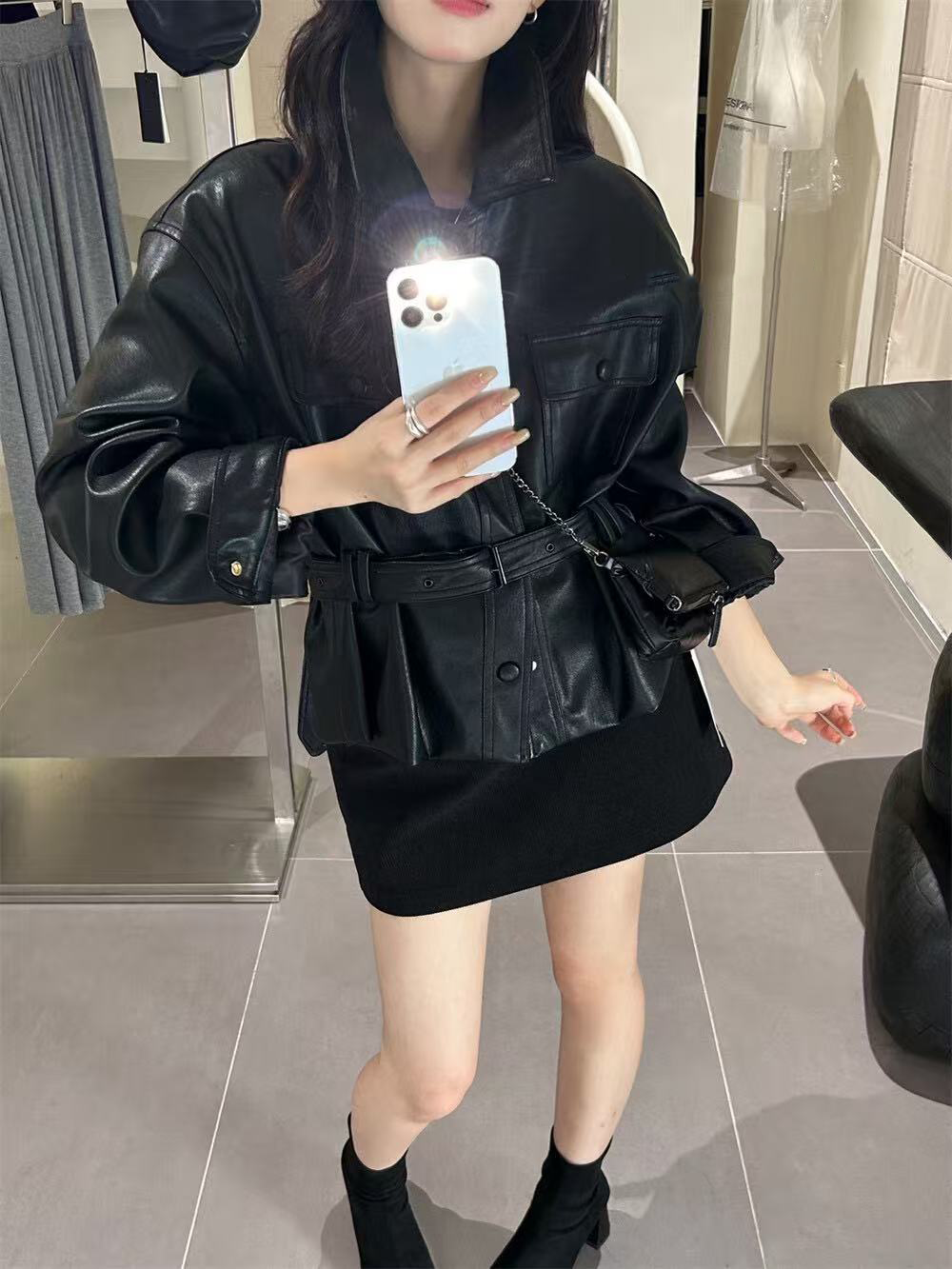 Ladies' pocket lapel leather coat