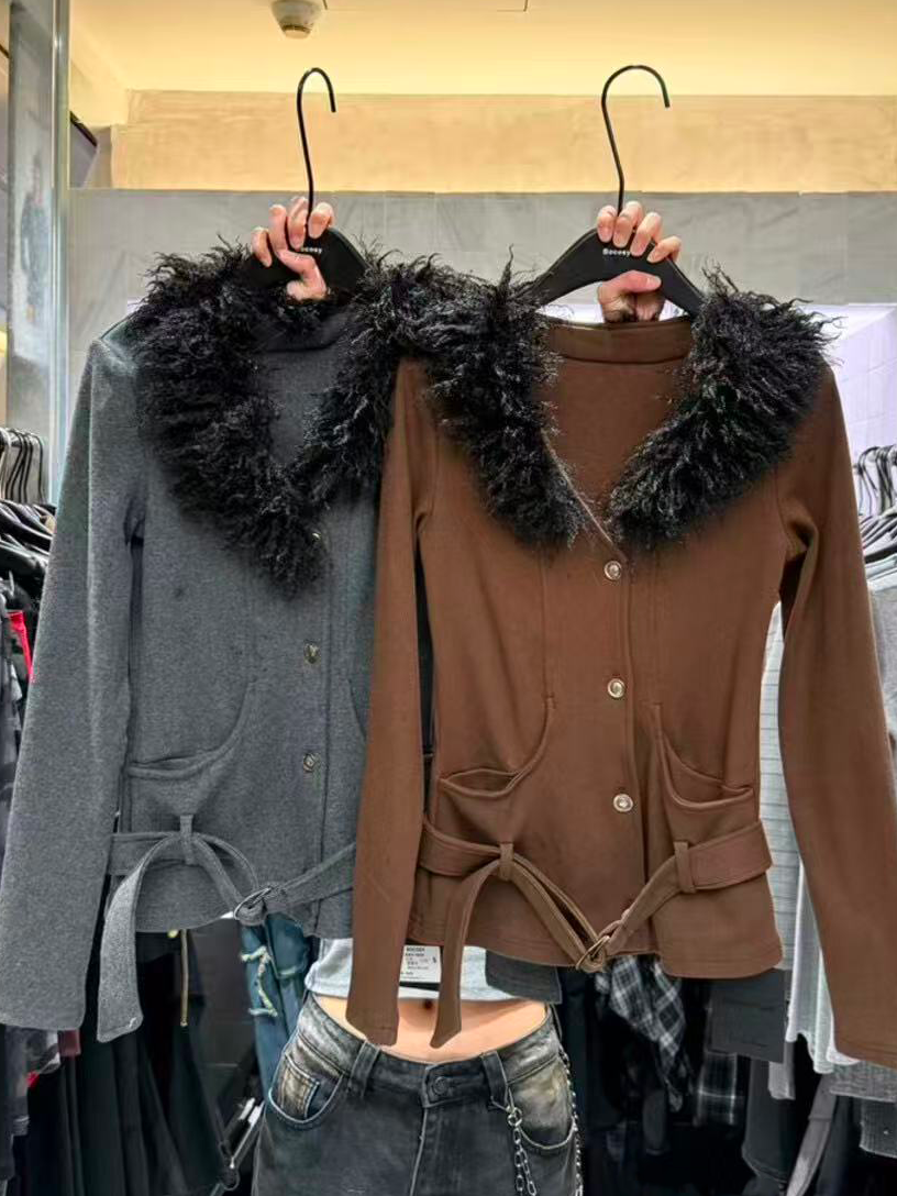 Nostalgic fringed casual top