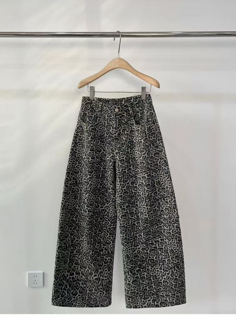 Ladies' leopard print straight-leg casual pants