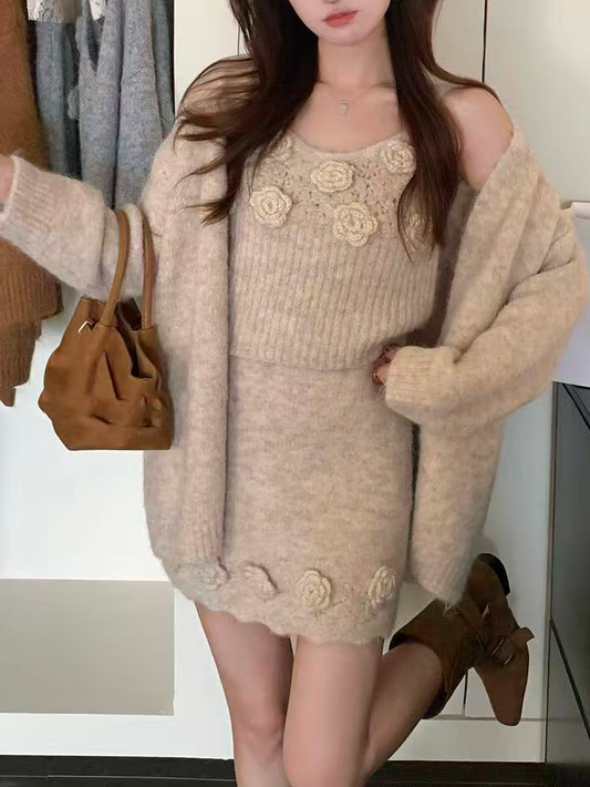 A three-piece set of casual three-dimensional crocheted patterns