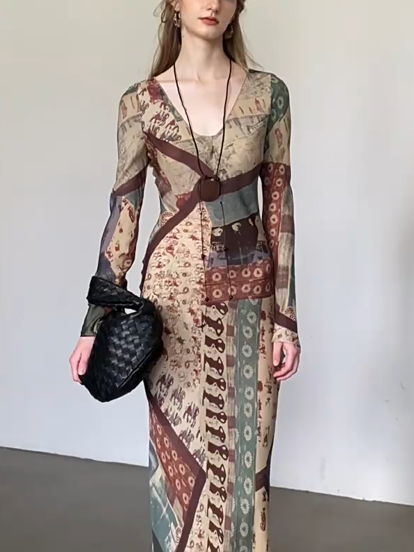 Ladies' printed long-sleeved dress