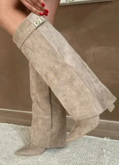 Metal-clasp mid-length boots